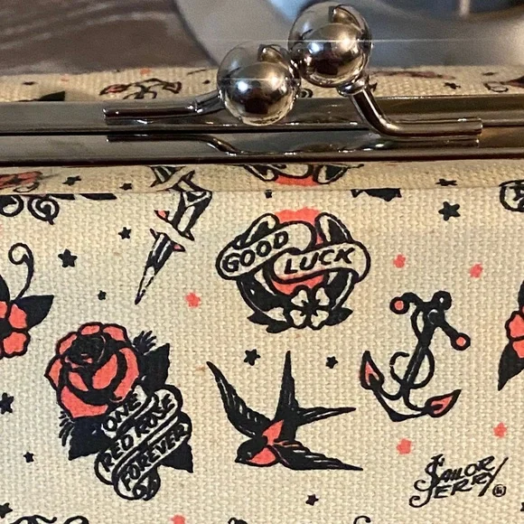 Cream Floral Print Shoulder Bag - Picture 8 of 8